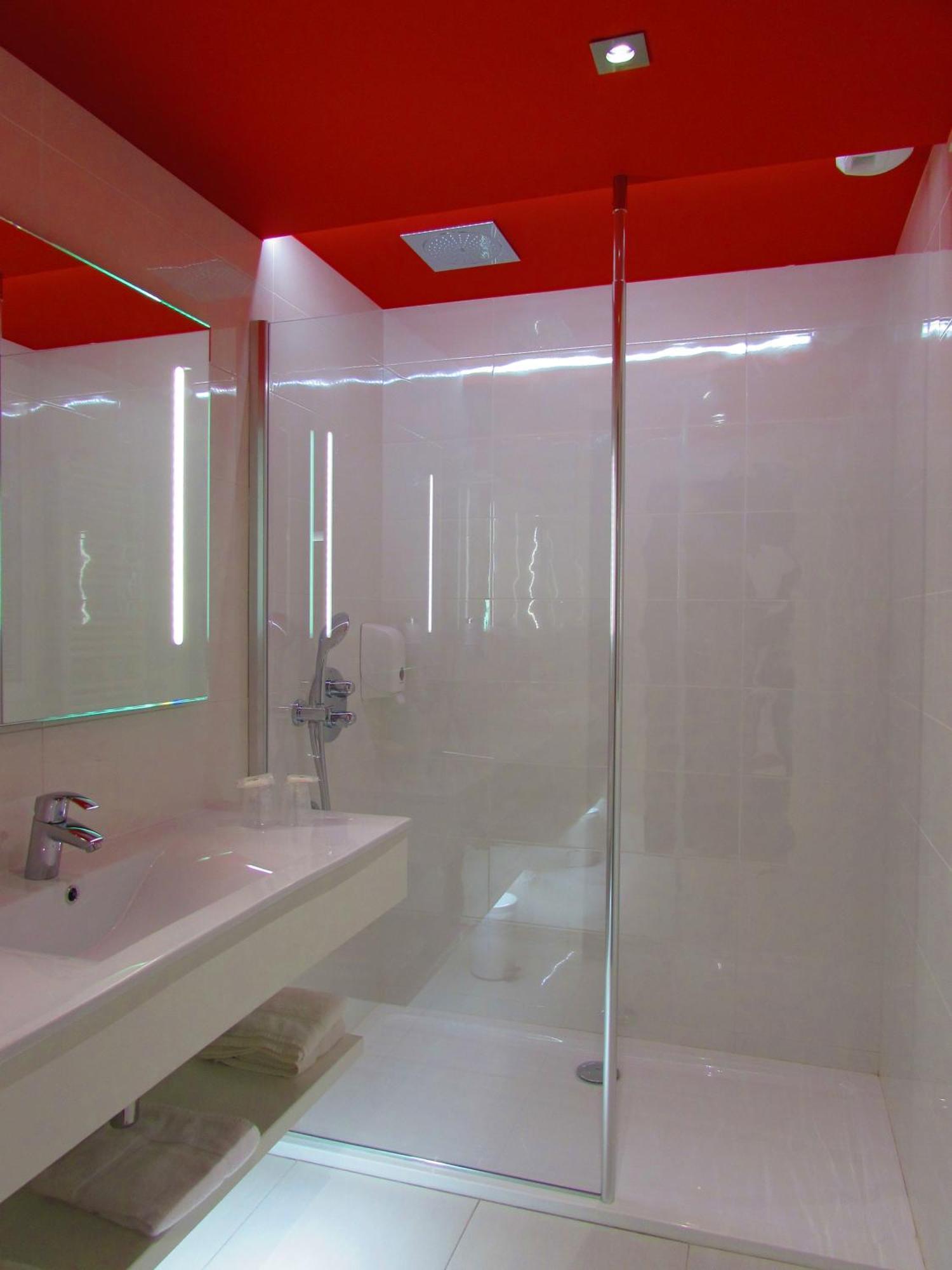 Brit Hotel & Spa Saint Brieuc Plérin Oda fotoğraf